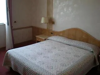 ***  Bobby Executive Otel Sanremo İtalya